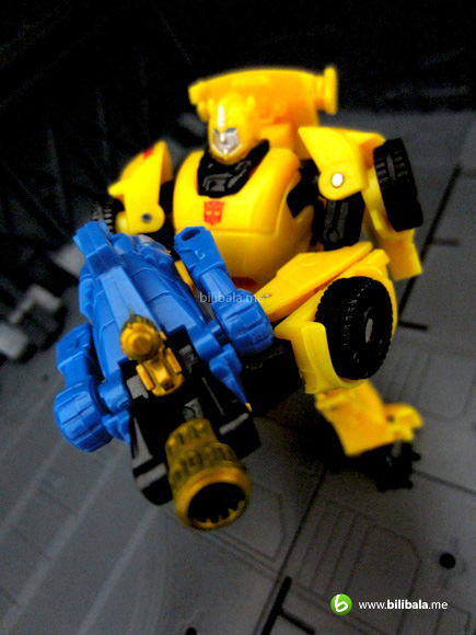 Bumblebee (Legend Class): Transformers Generations